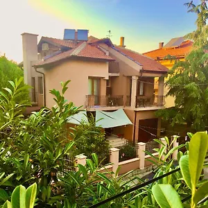 за гости димитрови Guest house Burgas